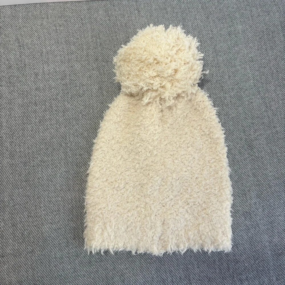 NWT Lemon Ecru Cozy & Warm Fuzzy Pom Beanie Hat – Cream/Ivory One Size